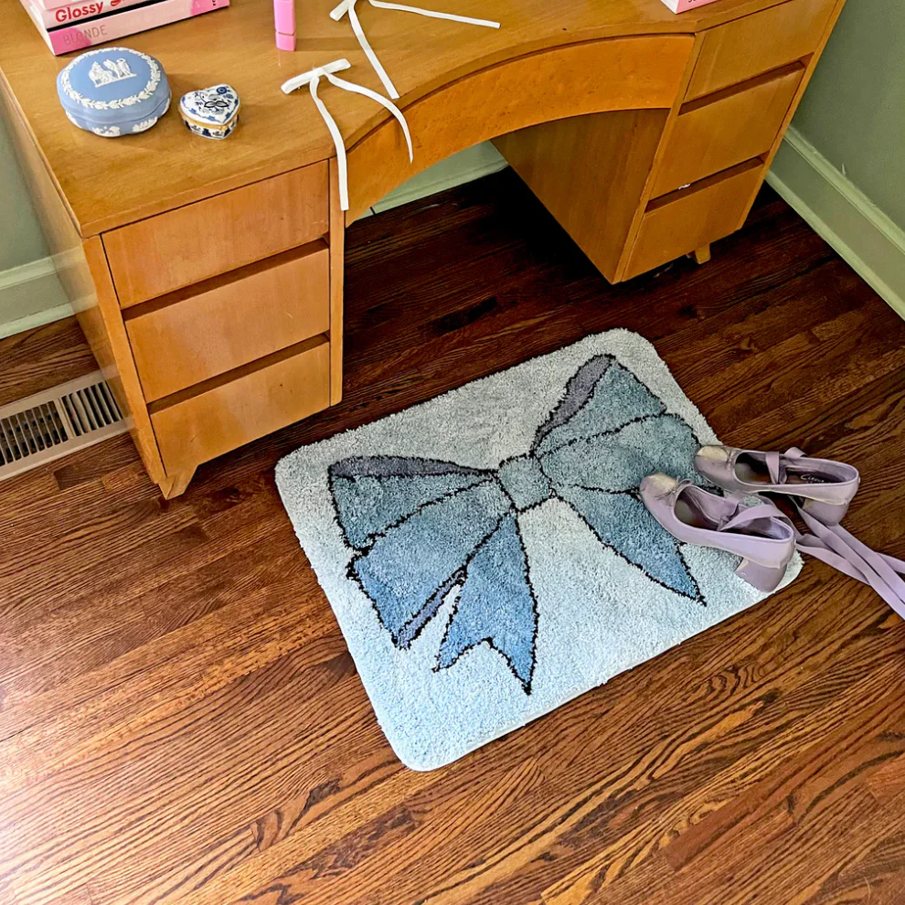 Bow Rug - Image 2