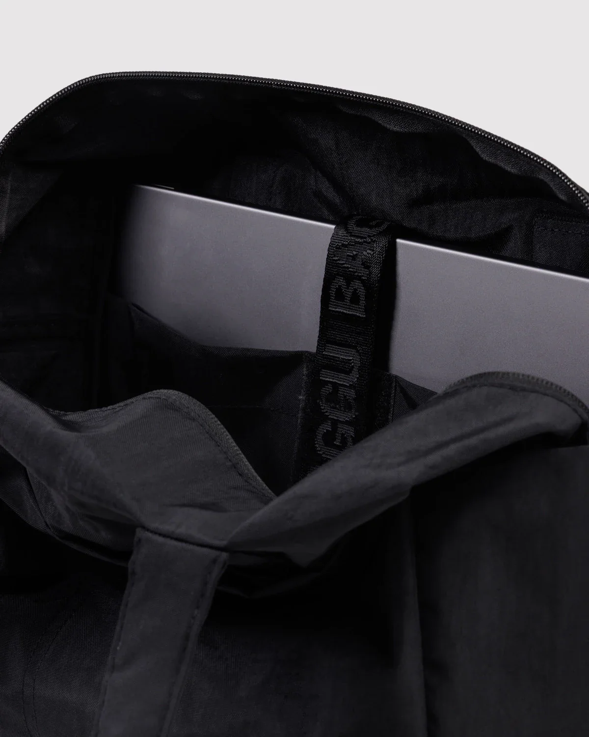 Everyday Cloud Bag - Black - Image 2