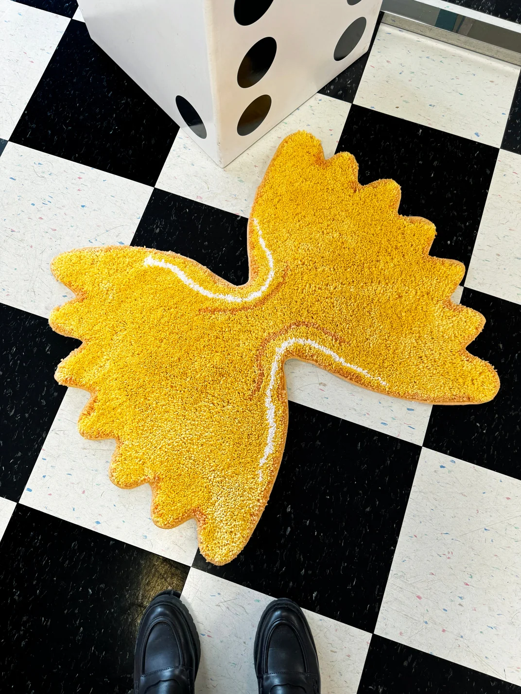 Farfalle Rug - Image 2