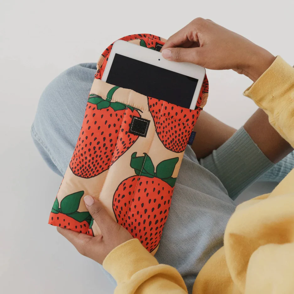 Puffy Tablet Sleeve 8" - Strawberry - Image 2
