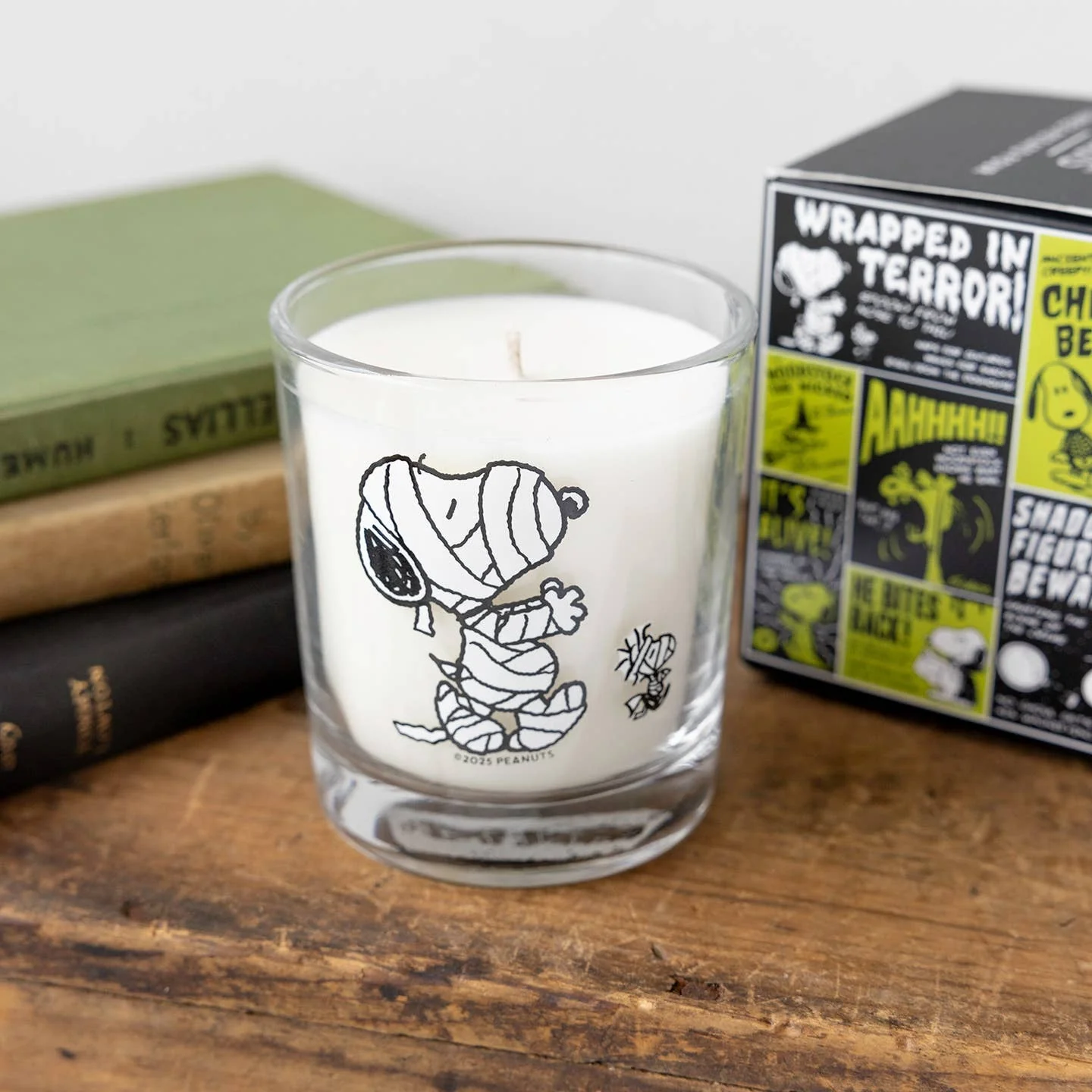 Snoopy Mummy Candle - Image 2
